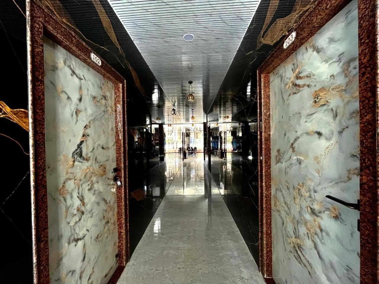 Hotel Banjara Hills Ābu Road Esterno foto