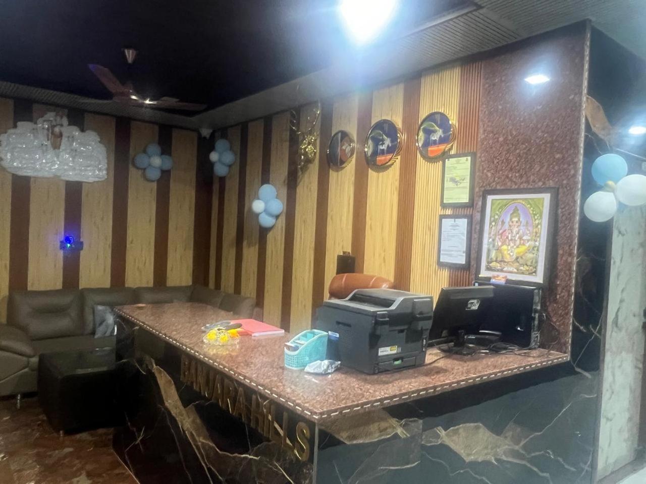Hotel Banjara Hills Ābu Road Esterno foto