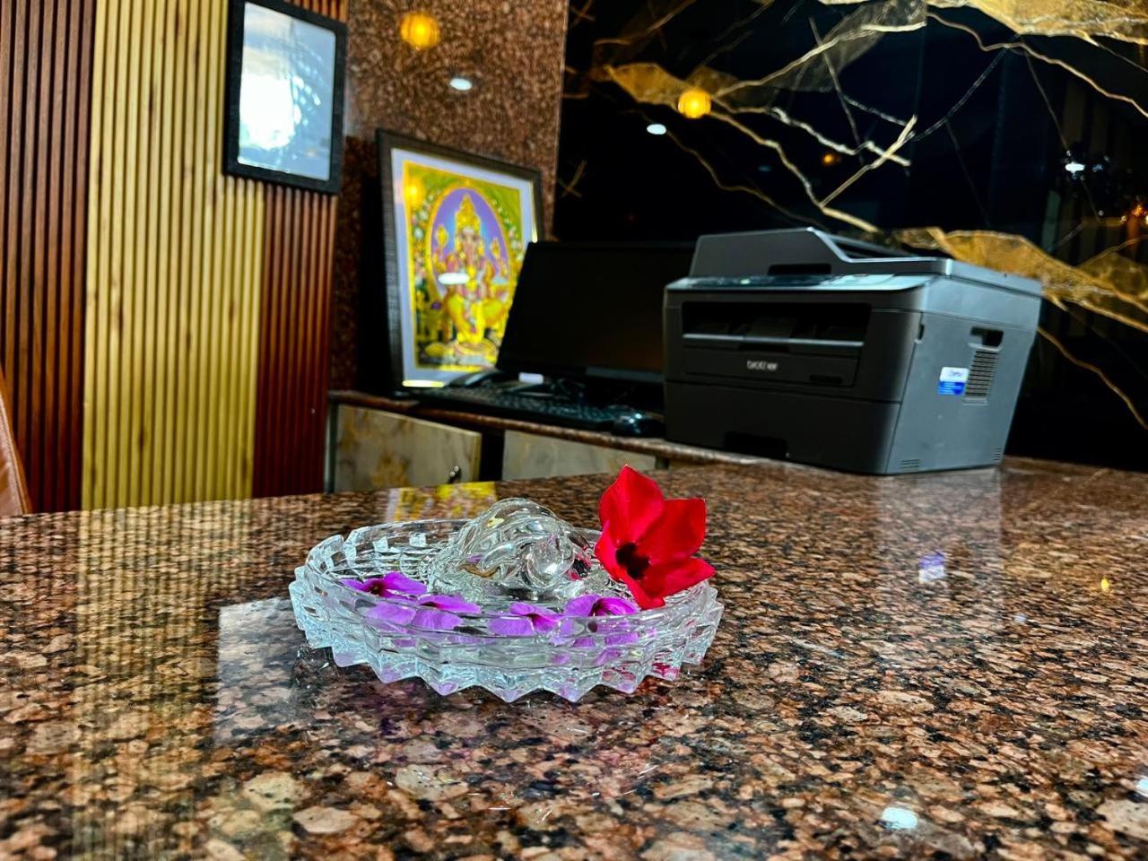 Hotel Banjara Hills Ābu Road Esterno foto